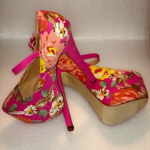 Glaze floral platform pumps  size 6